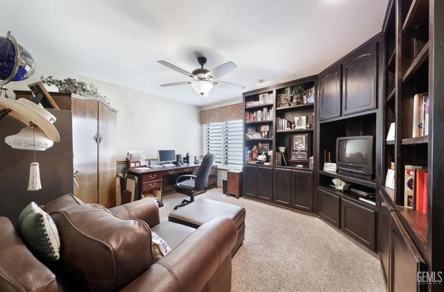 5805 Kings Canyon Drive, Bakersfield, CA 93306