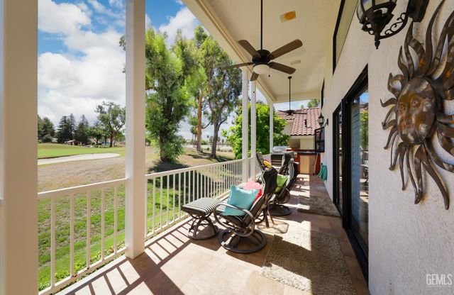 5805 Kings Canyon Drive, Bakersfield, CA 93306