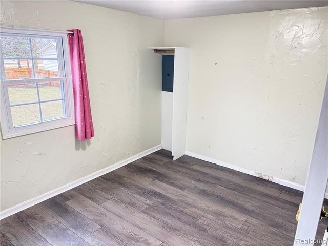 271 Hemlock Street, Gladwin, MI 48624