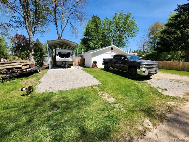 271 Hemlock Street, Gladwin, MI 48624