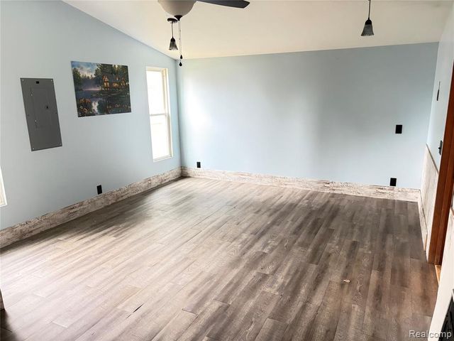 271 Hemlock Street, Gladwin, MI 48624