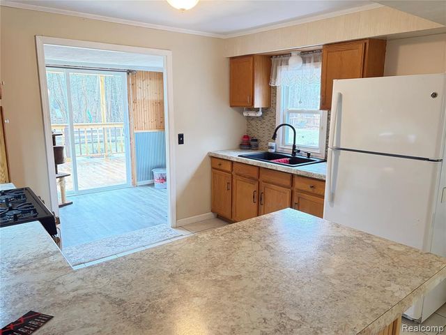 271 Hemlock Street, Gladwin, MI 48624