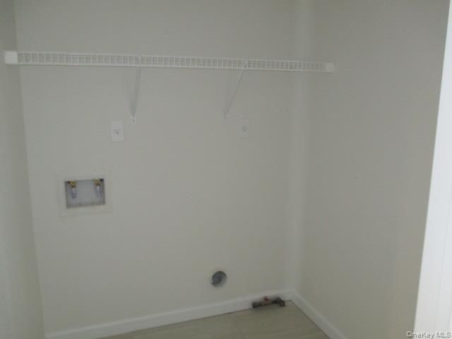 214 Donegan Avenue, East Patchogue, NY 11772