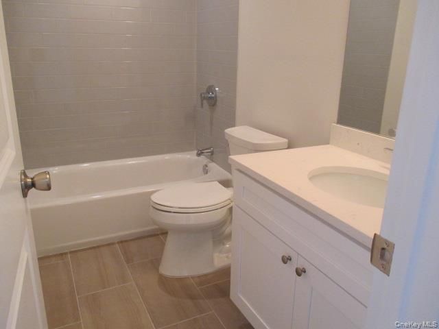 214 Donegan Avenue, East Patchogue, NY 11772