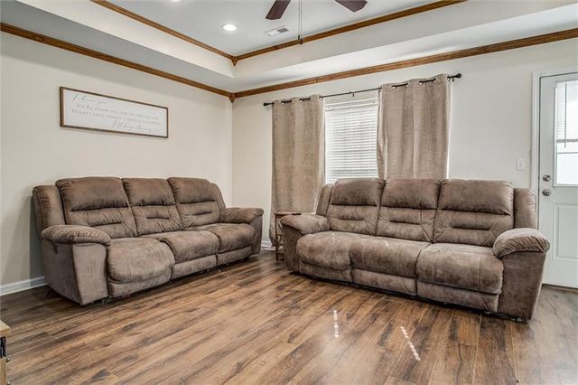 946 E Market Street, Warrensburg, MO 64093