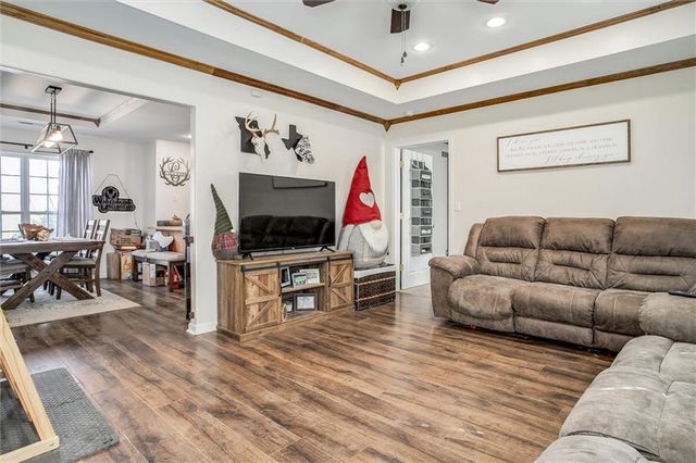 946 E Market Street, Warrensburg, MO 64093