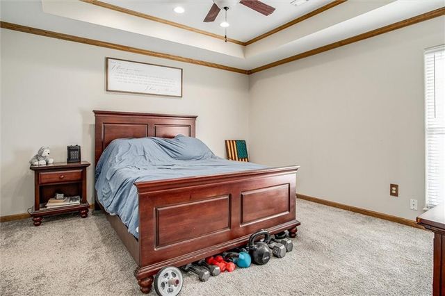 946 E Market Street, Warrensburg, MO 64093