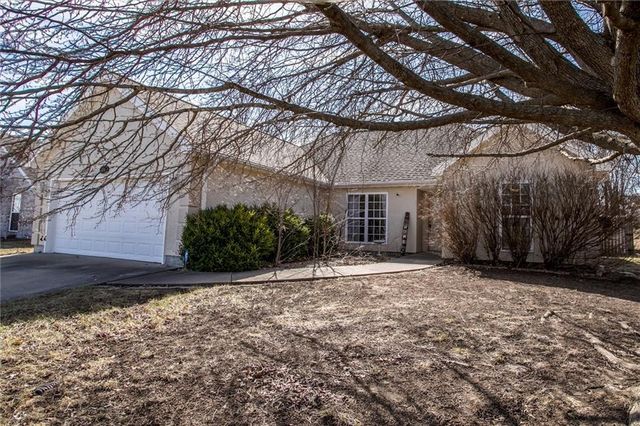 946 E Market Street, Warrensburg, MO 64093