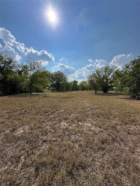 2210 Pecan ST, Bastrop, TX 78602