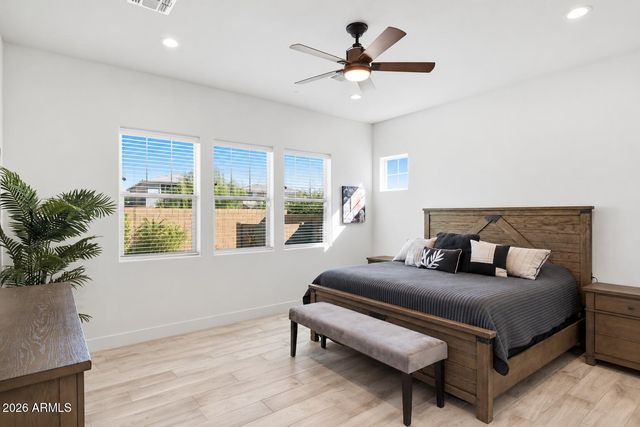 21641 N 59TH Street, Phoenix, AZ 85054