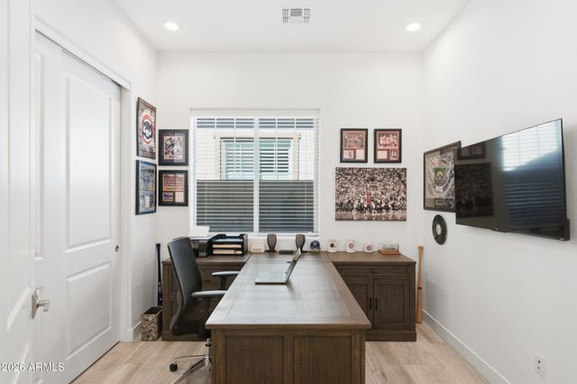 21641 N 59TH Street, Phoenix, AZ 85054