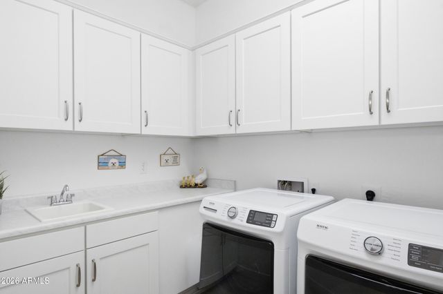 21641 N 59TH Street, Phoenix, AZ 85054