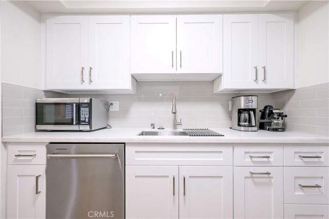 4425 Whitsett, Studio City, CA 91604