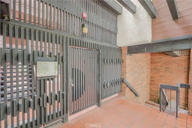 4425 Whitsett, Studio City, CA 91604