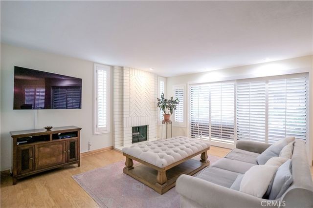 4425 Whitsett, Studio City, CA 91604