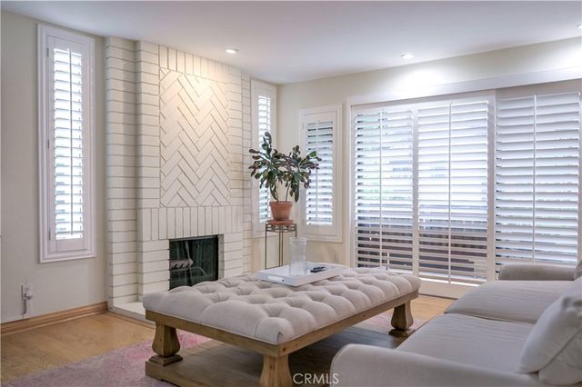 4425 Whitsett, Studio City, CA 91604