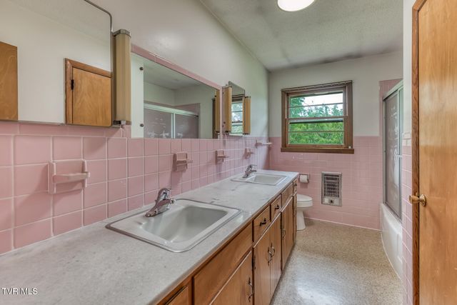 1476 Southside Road, Elizabethton, TN 37643