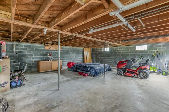 1476 Southside Road, Elizabethton, TN 37643