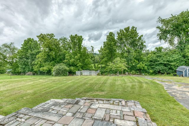1476 Southside Road, Elizabethton, TN 37643