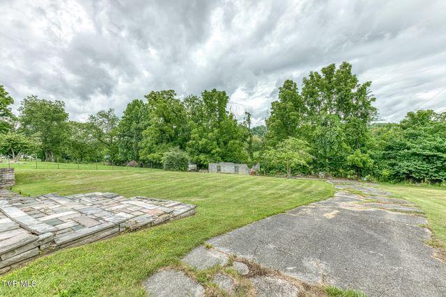 1476 Southside Road, Elizabethton, TN 37643