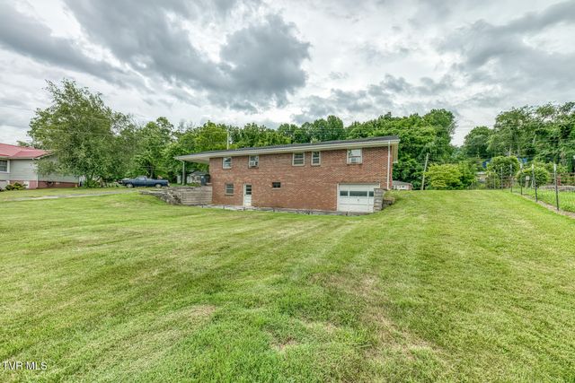 1476 Southside Road, Elizabethton, TN 37643