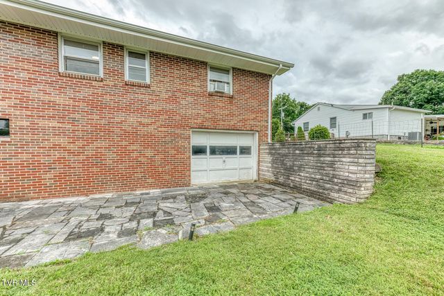 1476 Southside Road, Elizabethton, TN 37643