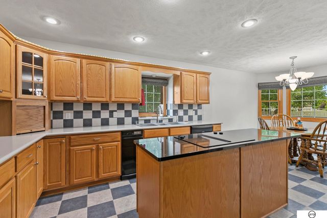 9360 Benziger Drive, Lincoln, NE 68526