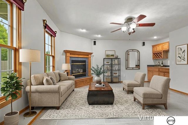 9360 Benziger Drive, Lincoln, NE 68526