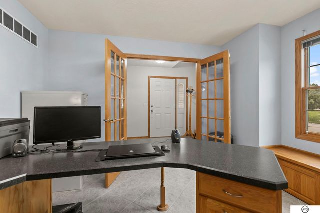9360 Benziger Drive, Lincoln, NE 68526
