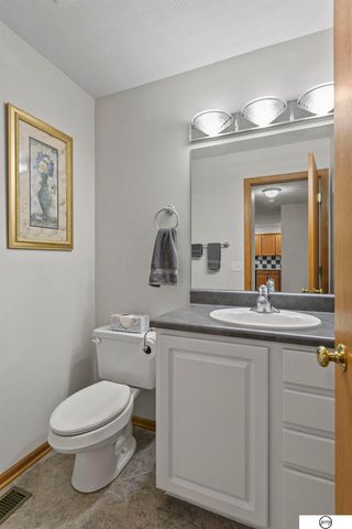 9360 Benziger Drive, Lincoln, NE 68526
