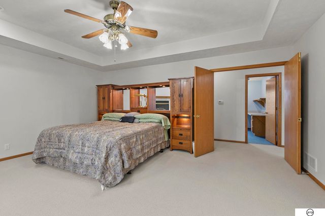 9360 Benziger Drive, Lincoln, NE 68526