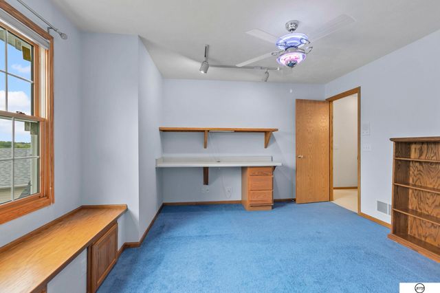 9360 Benziger Drive, Lincoln, NE 68526