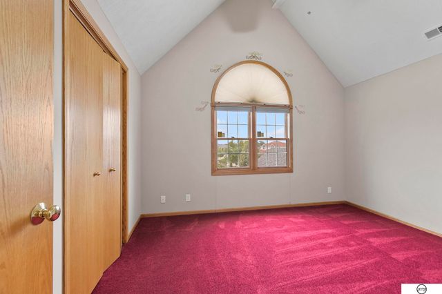 9360 Benziger Drive, Lincoln, NE 68526
