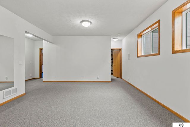 9360 Benziger Drive, Lincoln, NE 68526