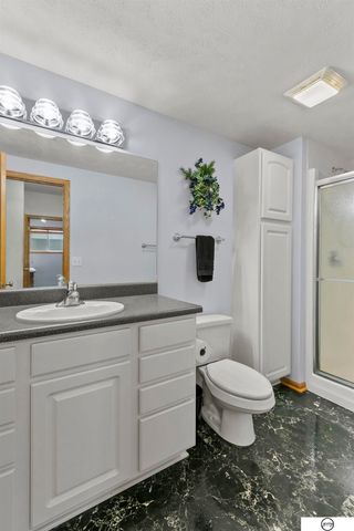 9360 Benziger Drive, Lincoln, NE 68526