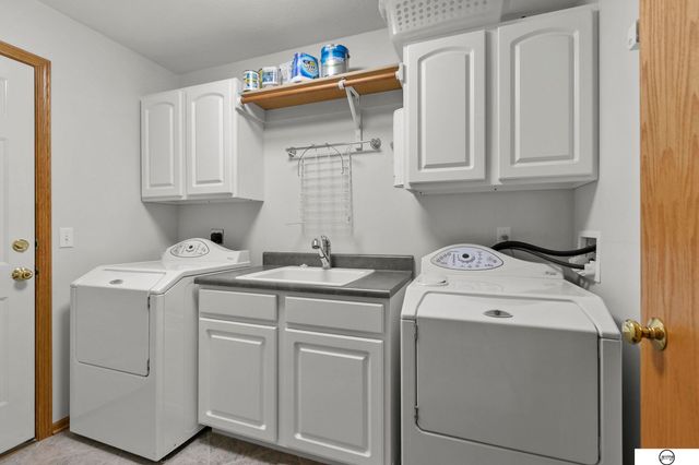 9360 Benziger Drive, Lincoln, NE 68526