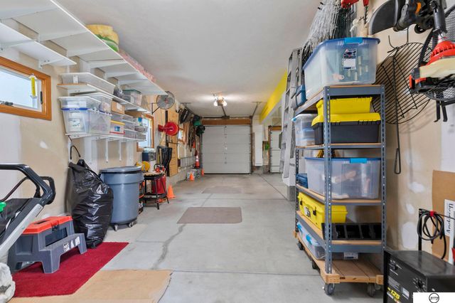 9360 Benziger Drive, Lincoln, NE 68526