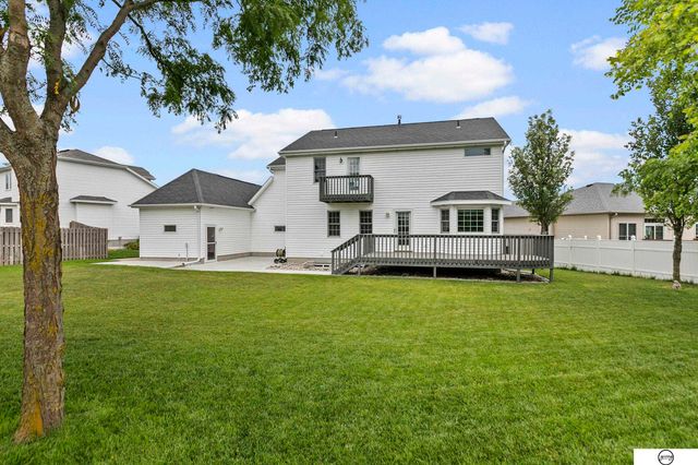 9360 Benziger Drive, Lincoln, NE 68526