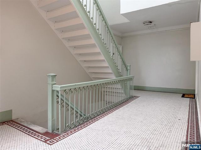 523-25 34th Street D1, Union City, NJ 07087