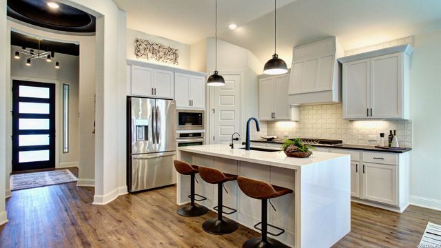 13723 Confluence Creek, San Antonio, TX 78253