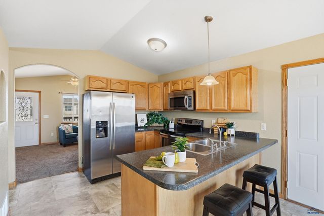 715 OLD CAVALRY RD, Box Elder, SD 57719