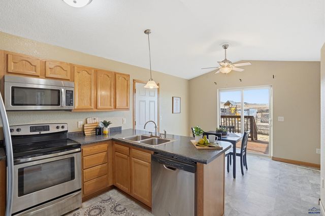 715 OLD CAVALRY RD, Box Elder, SD 57719