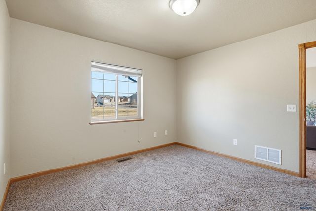 715 OLD CAVALRY RD, Box Elder, SD 57719