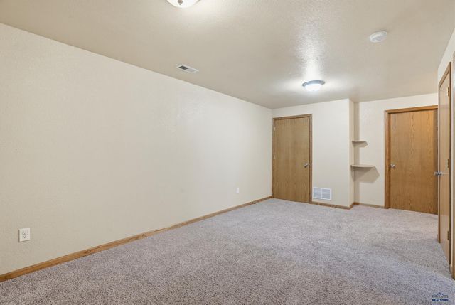 715 OLD CAVALRY RD, Box Elder, SD 57719