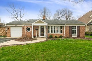 418 N Dryden Place, Arlington Heights, IL 60004
