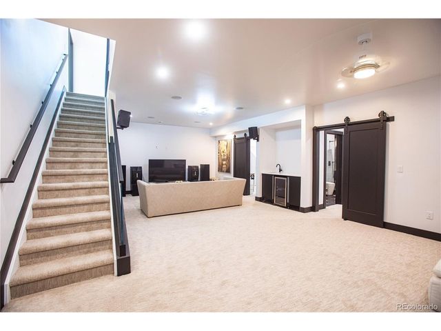 4960 S Lipan Dr, Englewood, CO 80110