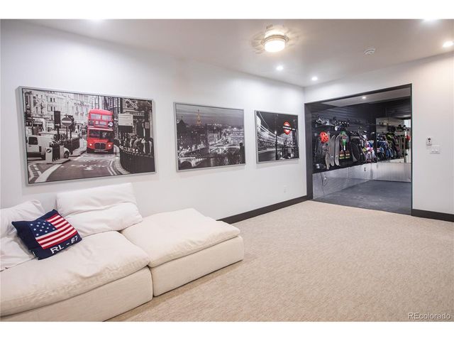 4960 S Lipan Dr, Englewood, CO 80110