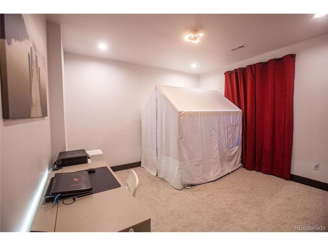 4960 S Lipan Dr, Englewood, CO 80110