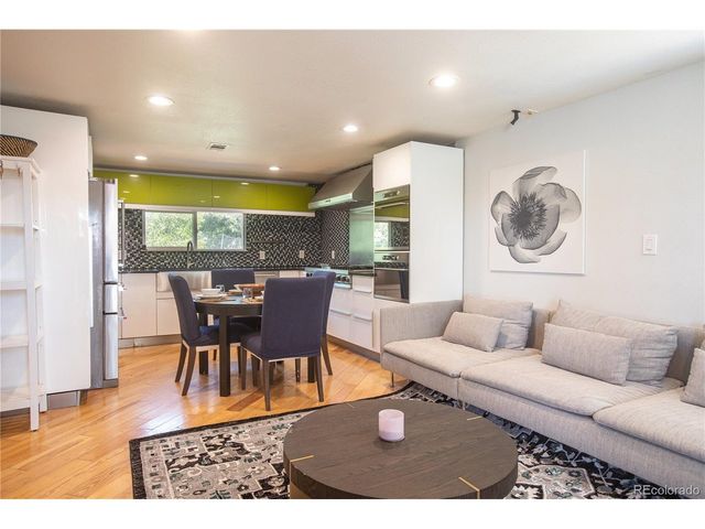 4960 S Lipan Dr, Englewood, CO 80110