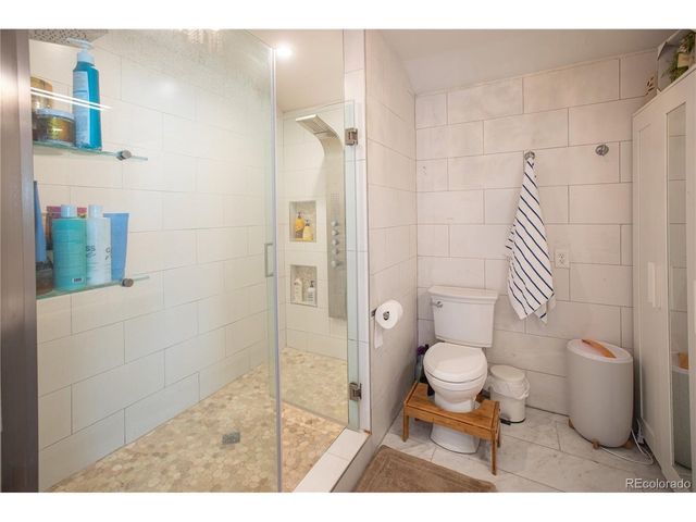 4960 S Lipan Dr, Englewood, CO 80110